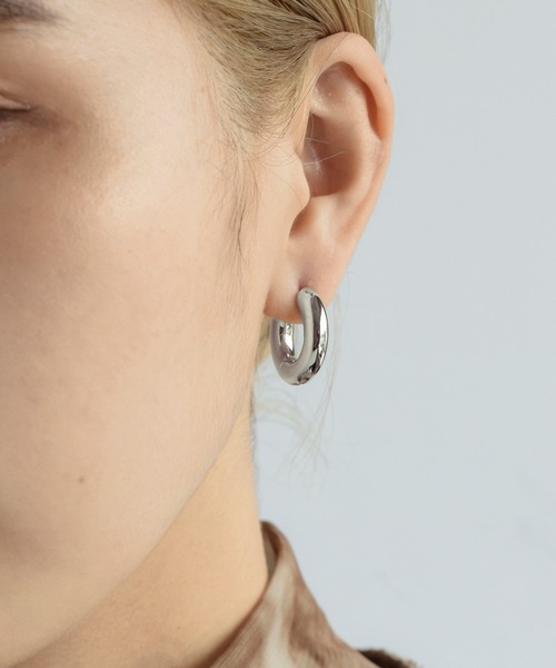 GOLDY(ゴールディ)の「スィック フープ ワンタッチ ピアス(ピアス(両耳用)・レディース・シルバー/その他1/ゴールド・FREE)」の5枚目の写真