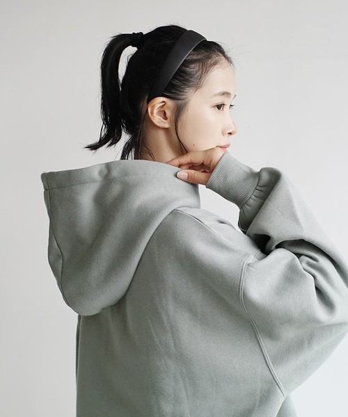 zootie（ズーティー）の「【早く乾くあったか裏起毛】速乾裏起毛 ボリュームスウェット［フーディーパーカー］《23AWリニューアル》（スウェット・レディース・ベージュ/ミント/ブラック/ラベンダー/チャコール/ブルーパープル/グレイッシュベージュ/ピンク/チャコールグレー/ブラック系その他/ネイビー/グレイッシュブルー/ライラック/レッド/ダークブルー・M）」の17枚目の写真