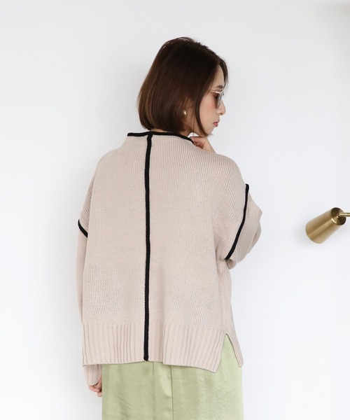 White Collection（ホワイトコレクション）の「2021AW 配色リンキングハイネックニット（ニット/セーター・レディース・ブラック/ベージュ/ブラウン/オフホワイト・FREE）」の4枚目の写真