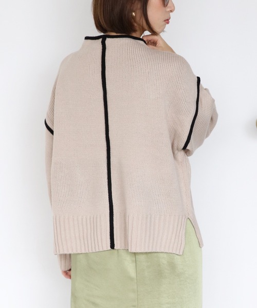 White Collection（ホワイトコレクション）の「2021AW 配色リンキングハイネックニット（ニット/セーター・レディース・ブラック/ベージュ/ブラウン/オフホワイト・FREE）」の11枚目の写真