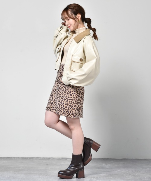 ems excite（エムズエキサイト）の「エコレザーブルゾン（ダウンジャケット/コート・レディース・アイボリー/ブラック・FREE）」の6枚目の写真