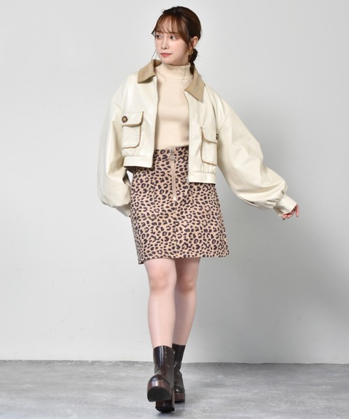 ems excite（エムズエキサイト）の「エコレザーブルゾン（ダウンジャケット/コート・レディース・アイボリー/ブラック・FREE）」の7枚目の写真