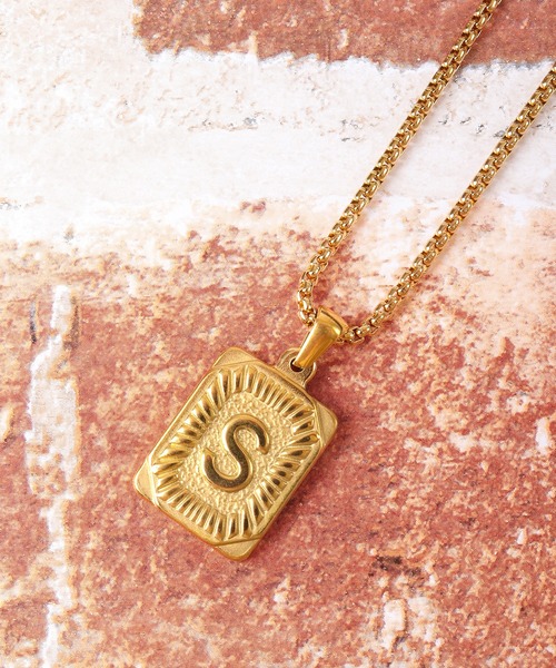 Ree&Mee(リーアンドミー)の「Ree&Mee ステンレス イニシャル スクエア ネックレス 男女兼用 ユニセックス(ネックレス・メンズ・A/H/J/K/L/M/N/R/S/T/Y/F/E/C/I・FREE)」の20枚目の写真