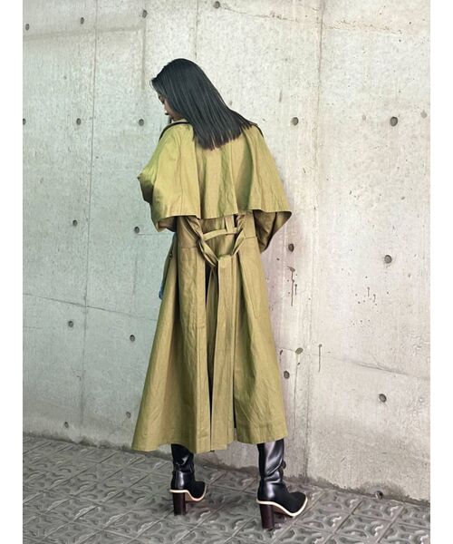 EMODA（エモダ）の「ミニマルケープトレンチコート（トレンチコート・レディース・ブラック/グリーン/ベージュ・FREE）」の22枚目の写真