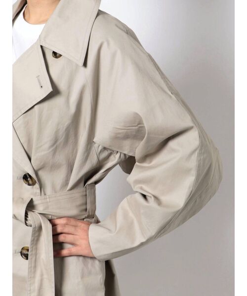 EMODA（エモダ）の「ミニマルケープトレンチコート（トレンチコート・レディース・ブラック/グリーン/ベージュ・FREE）」の6枚目の写真