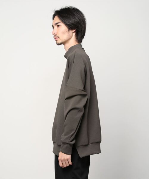 OURET（オーレット）の「OURET (オーレット)ハイネックドルマンプルオーバー（スウェット・メンズ・ブラック/チャコール・1/2/3）」の3枚目の写真