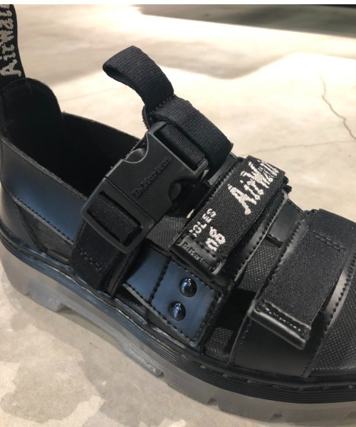 Dr. Martens（ドクターマーチン）の「Dr.Martens ドクターマーチン PEARSON サンダル（サンダル・レディース・ブラック・4/5/6）」の2枚目の写真