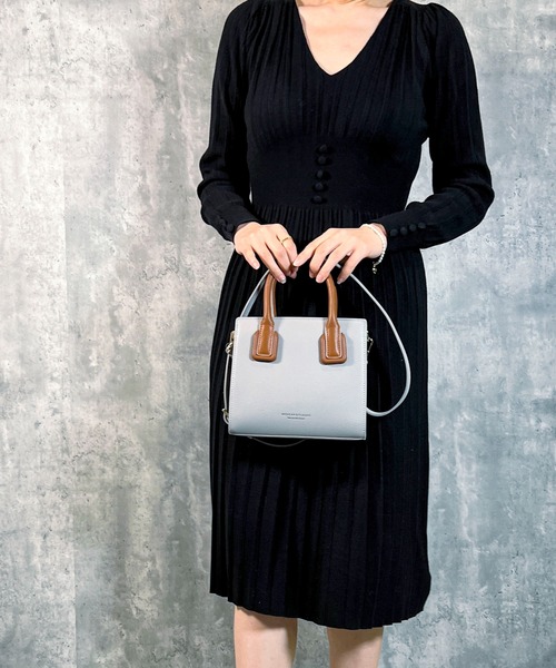 SAISON DE PAPILLON(セゾンドパピヨン)の「牛床革2wayバイカラーミニハンドバッグ(ハンドバッグ・レディース・ブラウン/グレー・フリー)」の4枚目の写真