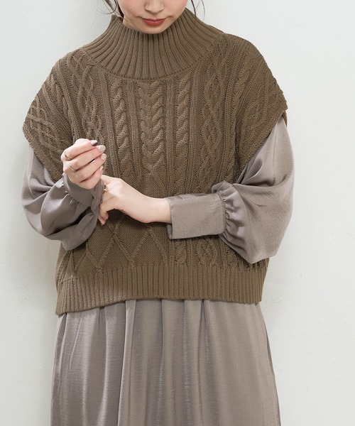 natural couture(ナチュラルクチュール)の「【WEB限定】ケーブルベスト×プチハイワンピースセット(ワンピース・レディース・オフホワイト/ブラック/モカ/ベージュ/サックスブルー・FREE)」の18枚目の写真
