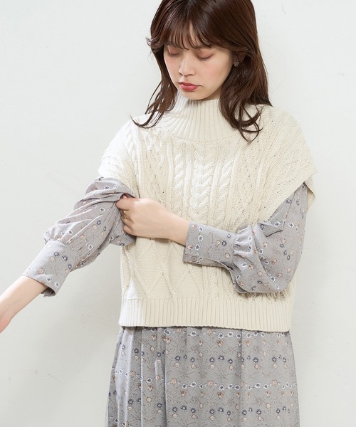 natural couture(ナチュラルクチュール)の「【WEB限定】ケーブルベスト×プチハイワンピースセット(ワンピース・レディース・オフホワイト/ブラック/モカ/ベージュ/サックスブルー・FREE)」の8枚目の写真