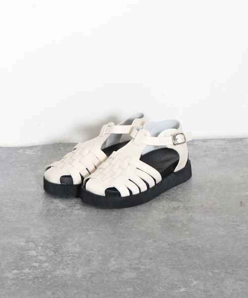 archives（アルシーヴ）の「グルカサンダル（サンダル・レディース・ブラック/アイボリー・MEDIUM/LARGE）」の3枚目の写真