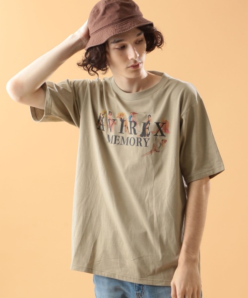 AVIREX（アヴィレックス）の「ガールズ＆ロゴ Tシャツ/GIRLS & LOGO T-SHIRT / アヴィレックス / AVIREX（Tシャツ/カットソー・メンズ・ホワイト/ブラック/ベージュ/ライトピンク/ライトグレー・MEDIUM/LARGE/X-LARGE/XX-LARGE）」の4枚目の写真