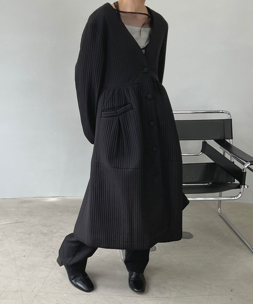 chuclla（チュクラ）の「Aライン Vネックキルティングロングコート