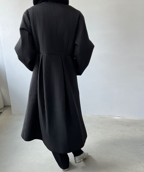 chuclla（チュクラ）の「Aライン Vネックキルティングロングコート