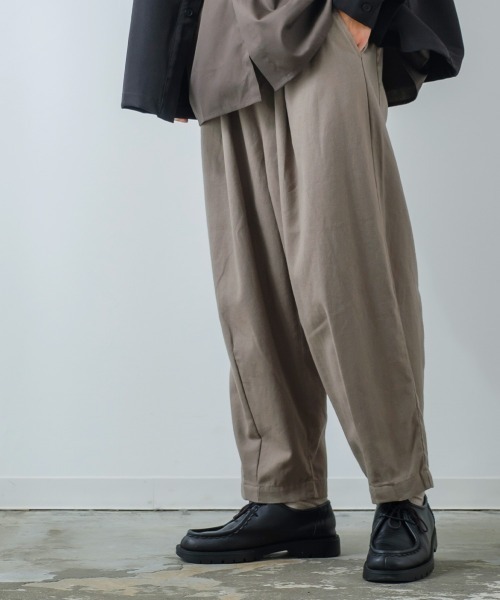 improves（インプローブス）の「綿麻 アンクル丈 バルーンシルエット ワイド イージーパンツ（その他パンツ・メンズ・ナチュラル/マスタード/ブラウン/チャコール・MEDIUM/LARGE）」の20枚目の写真