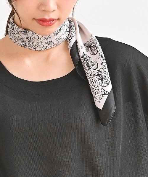 rps（アールピーエス）の「リング付きスカーフ（バンダナ/スカーフ・レディース・オレンジ/ピンク/ブラック/ダークグリーン/ネイビー/ブラウン/ベージュ/グリーン/ブルー/オフホワイト/グレー/アイボリー/グリーン系その他/ダークネイビー/ホワイト系その他4/ブラック系その他2/ライトベージュ/グレイッシュベージュ/グレイッシュブルー/キャメル/マスタード/ホワイト系その他2/ミント/ブラック系その他3/チャコールグレー/イエロー系その他/サックスブルー/ベージュ系その他・フリー）」の3枚目の写真