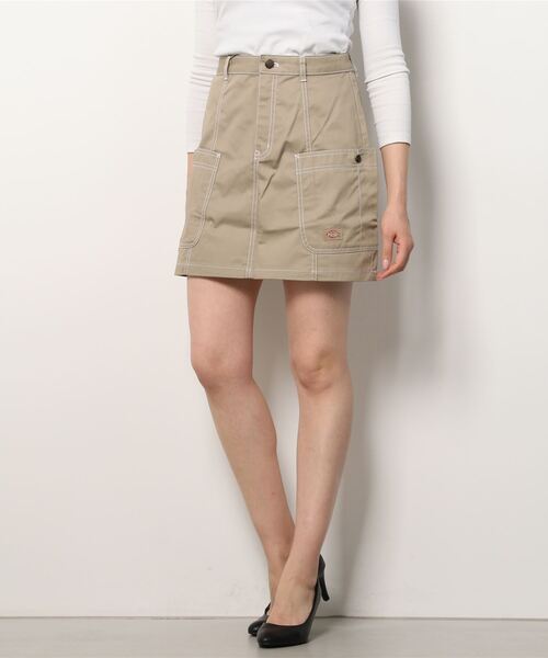 Dickies(ディッキーズ)の「ステッチ入りスカート(スカート・レディース・サンドベージュ/ブラック系・28inch/29inch/25inch/26inch/27inch)」の1枚目の写真