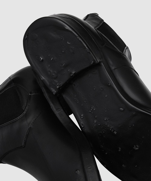 TAKAHIROMIYASHITATheSoloIst.(タカヒロミヤシタザソロイスト)の「rubber dip processing chelsea boots.(ブーツ・メンズ・ブラック・US8/US9)」の6枚目の写真