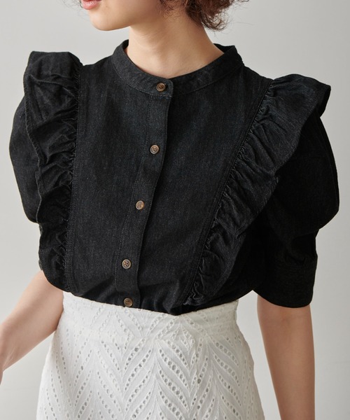 FREE'S MART(フリーズマート)の「◆バンドカラー肩フリル半袖デニムブラウス(シャツ/ブラウス・レディース・ブラック系その他/ホワイト系その他/ネイビー・FREE)」の3枚目の写真