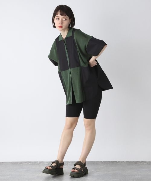 トップス momo JEANASIS（ジーナシス）の「12GニットブロッキングシャツSS