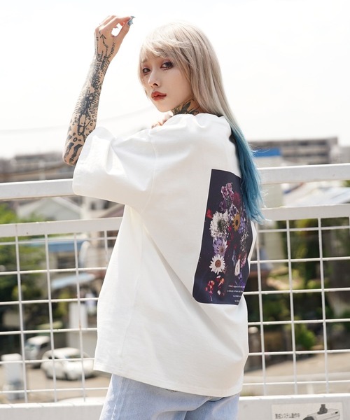 G.O.C（ジーオーシー）の「オーバーサイズ コットン マルチプリント 半袖 Tシャツ（Tシャツ/カットソー・メンズ・ホワイト/チャコールグレー/ブラック/グリーン/ボルドー/ブルーグレー/ホワイト系その他/ブラック系その他/グレー系その他/ホワイト系その他2/ホワイト系その他3/ホワイト系その他4/ホワイト系その他5/ホワイト系その他6/ブラック系その他2/ブラック系その他3/ブラック系その他4/ブラック系その他5/ブラック系その他6・MEDIUM/LARGE）」の20枚目の写真