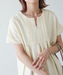 キーネックレース付きブラウス