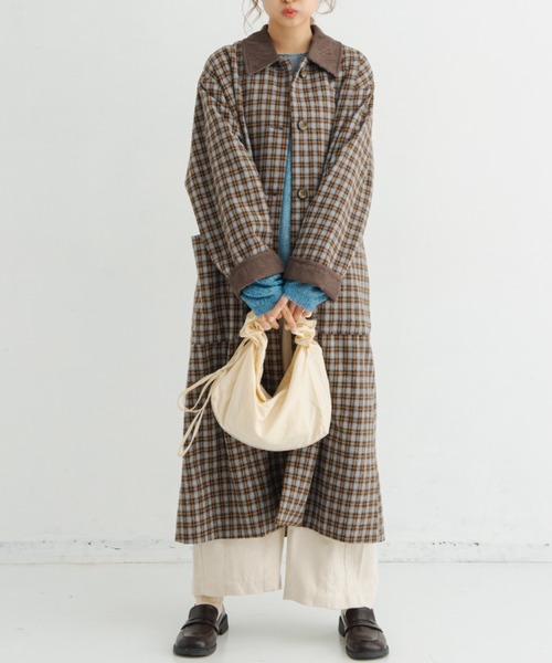 MERLOT(メルロー)の「ギャザーショルダーバッグ(ショルダーバッグ・レディース・ブラック/ナチュラル・SMALL)」の21枚目の写真