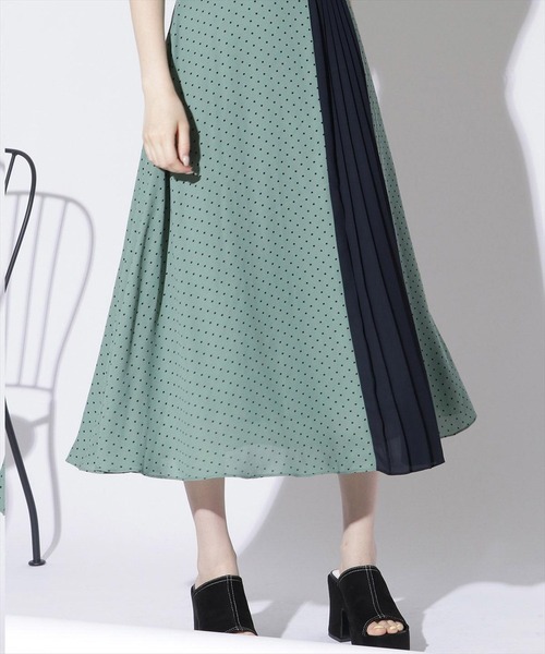 【さとうさま専用】REDYAZEL ボウタイドットプリーツワンピース バイカラー さとうさま専用】REDYAZEL ボウタイドットプリーツワンピース