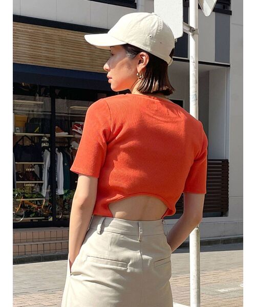 Ungrid(アングリッド)の「バックオープンフィットハーフスリーブTee(Tシャツ/カットソー・レディース・オレンジ/ブラック/オフホワイト・FREE)」の20枚目の写真
