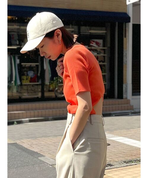 Ungrid(アングリッド)の「バックオープンフィットハーフスリーブTee(Tシャツ/カットソー・レディース・オレンジ/ブラック/オフホワイト・FREE)」の21枚目の写真