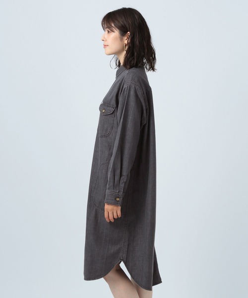 BAYFLOW（ベイフロー）の「【LEE(リー)】デニムシャツワンピ（ワンピース・レディース・ライトブルー/ブラック/サックスブルー系・FREE）」の17枚目の写真