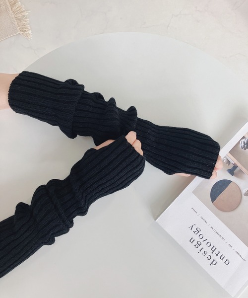 AS KNOW AS plus（アズノゥアズプラス）の「リブアームウォーマー　【ZOZOTOWN限定アイテム】（アームカバー・レディース・アイボリー/ブラック/グレー/ブラウン/ベージュ・FREE）」の2枚目の写真