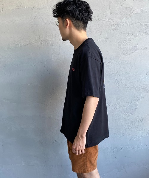 CHUMS（チャムス）の「[CHUMS/チャムス] ブービーロゴ オーシャンダイ柄 バックプリントTシャツ（Tシャツ/カットソー・レディース・ネイビー/ブラック/ホワイト・L/M/XL）」の17枚目の写真