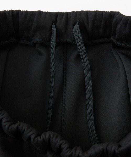 WHITE MOUNTAINEERING(ホワイトマウンテニアリング)の「WM×F.C.RealBRISTOl SWEAT PANTS(スウェットパンツ・メンズ・ブラック・1/2/0/3)」の2枚目の写真
