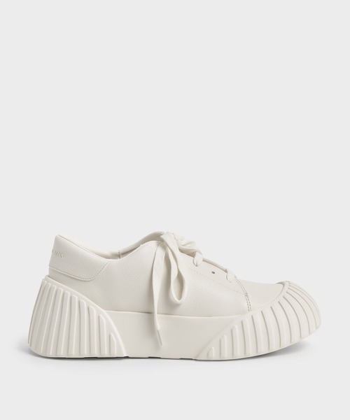 CHARLES & KEITH（チャールズ & キース）の「Adrian アドリアン チャンキーソールスニーカー（スニーカー・レディース・ライトグリーン/オフホワイト/ブラック・23cm/23.5cm/24.5cm/22.5cm/25cm）」の2枚目の写真