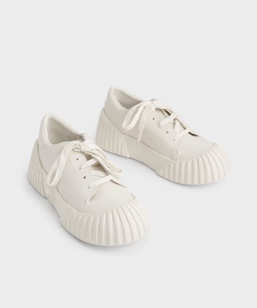 CHARLES & KEITH（チャールズ & キース）の「Adrian アドリアン チャンキーソールスニーカー（スニーカー・レディース・ライトグリーン/オフホワイト/ブラック・23cm/23.5cm/24.5cm/22.5cm/25cm）」の4枚目の写真