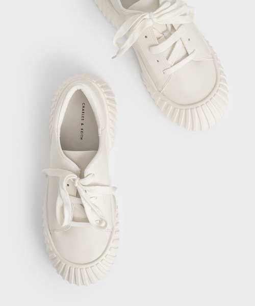 CHARLES & KEITH（チャールズ & キース）の「Adrian アドリアン チャンキーソールスニーカー（スニーカー・レディース・ライトグリーン/オフホワイト/ブラック・23cm/23.5cm/24.5cm/22.5cm/25cm）」の6枚目の写真