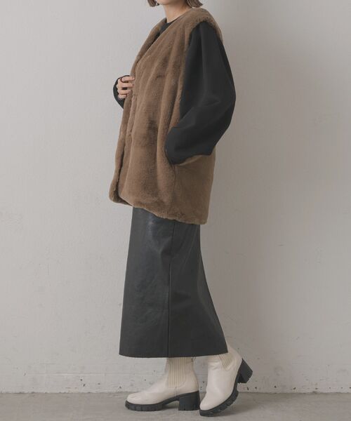 Kari & lili（カウリアンドリィリィ）の「ファーZIPベスト（ベスト・レディース・ブラウン・FREE）」の3枚目の写真