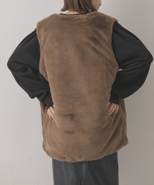 Kari & lili（カウリアンドリィリィ）の「ファーZIPベスト（ベスト・レディース・ブラウン・FREE）」の8枚目の写真