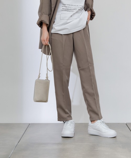 COLONY 2139（コロニートゥーワンスリーナイン）の「ウールライクセンタープレスパンツ＆ジャケット/セットアップ（セットアップ・レディース・ブラック/ブラウン/グレイッシュベージュ・FREE）」の10枚目の写真