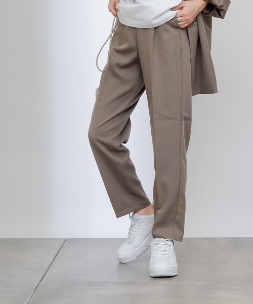 COLONY 2139（コロニートゥーワンスリーナイン）の「ウールライクセンタープレスパンツ＆ジャケット/セットアップ（セットアップ・レディース・ブラック/ブラウン/グレイッシュベージュ・FREE）」の11枚目の写真