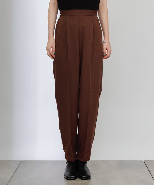 COLONY 2139（コロニートゥーワンスリーナイン）の「ウールライクセンタープレスパンツ＆ジャケット/セットアップ（セットアップ・レディース・ブラック/ブラウン/グレイッシュベージュ・FREE）」の16枚目の写真