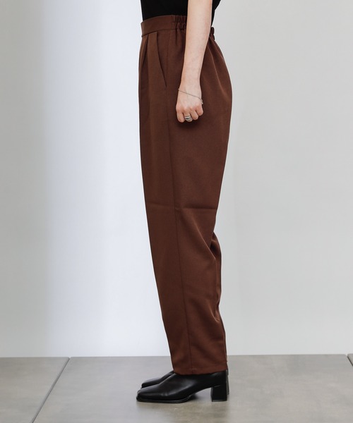 COLONY 2139（コロニートゥーワンスリーナイン）の「ウールライクセンタープレスパンツ＆ジャケット/セットアップ（セットアップ・レディース・ブラック/ブラウン/グレイッシュベージュ・FREE）」の17枚目の写真