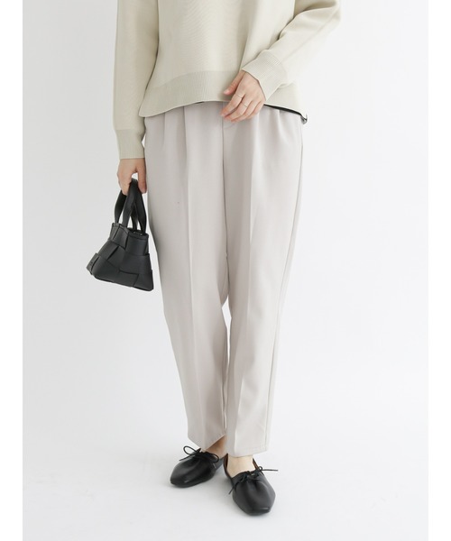 Samansa Mos2 blue(サマンサモスモスブルー)の「【吸湿発熱】マルチスタイルテーパードパンツ(その他パンツ・レディース・ブラウン/イエロー/ミント/チャコール/オフホワイト/ライトベージュ/ブラック・SMALL/LARGE/MEDIUM)」の12枚目の写真