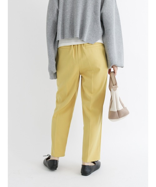 Samansa Mos2 blue(サマンサモスモスブルー)の「【吸湿発熱】マルチスタイルテーパードパンツ(その他パンツ・レディース・ブラウン/イエロー/ミント/チャコール/オフホワイト/ライトベージュ/ブラック・SMALL/LARGE/MEDIUM)」の21枚目の写真