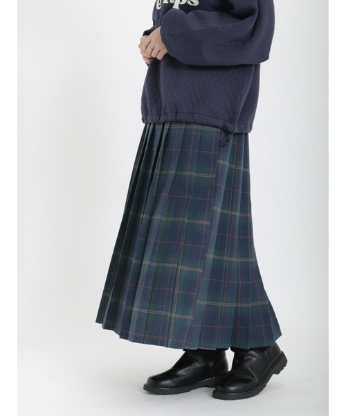 Samansa Mos2（サマンサ モスモス）の「柄アソートプリーツスカート（スカート・レディース・モカ/ネイビー/グリーン/レッド/オフホワイト・ﾌﾘ-）」の4枚目の写真