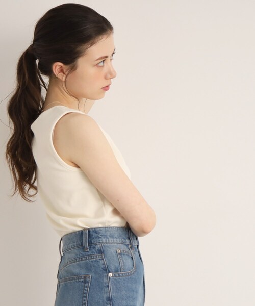 SHOO・LA・RUE（シューラルー）の「◆細リブ タンクトップ（タンクトップ・レディース・ホワイト系/ブラック/チャコールグレー・02/03/04）」の22枚目の写真