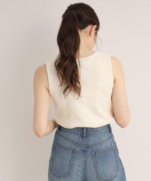 SHOO・LA・RUE（シューラルー）の「◆細リブ タンクトップ（タンクトップ・レディース・ホワイト系/ブラック/チャコールグレー・02/03/04）」の10枚目の写真