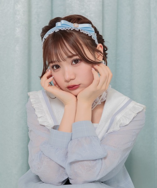 ROJITA（ロジータ）の「パール付きリボンレースカチューシャ（カチューシャ・レディース・マルチ/ブルー/ブラック・FREE）」の4枚目の写真