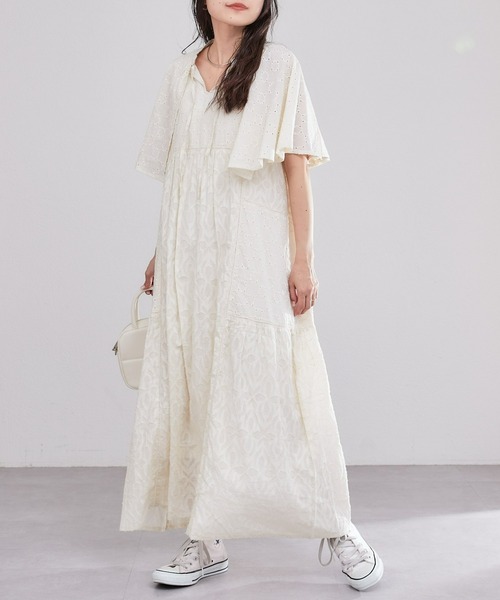 CIAOPANIC TYPY(チャオパニックティピー)の「【india】コットンレースジャガードケープワンピース(ワンピース・レディース・オフホワイト/ブラック/ピンク・ONE SIZE)」の4枚目の写真